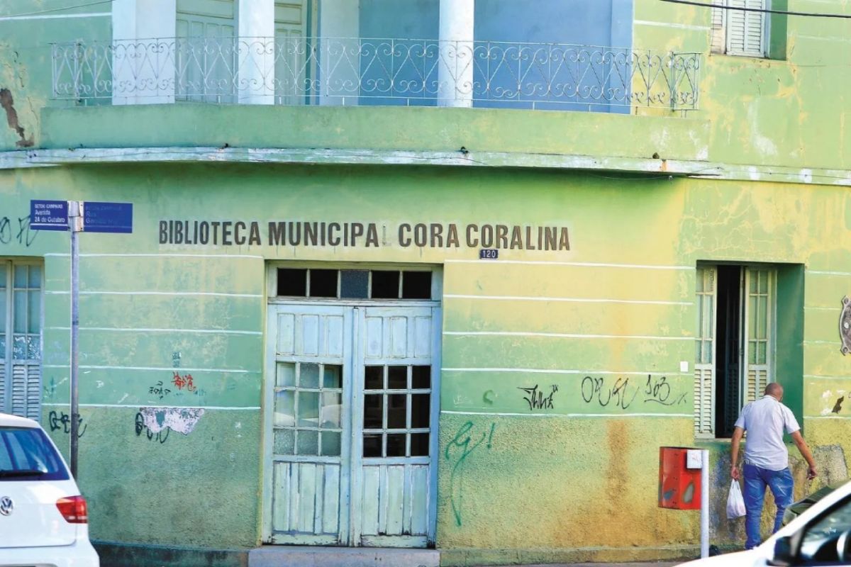 Prefeitura de Goiânia abandona Biblioteca Cora Coralina