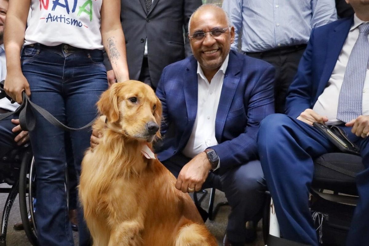 PC cumpre mandados no Centro de Zoonoses em Goiânia