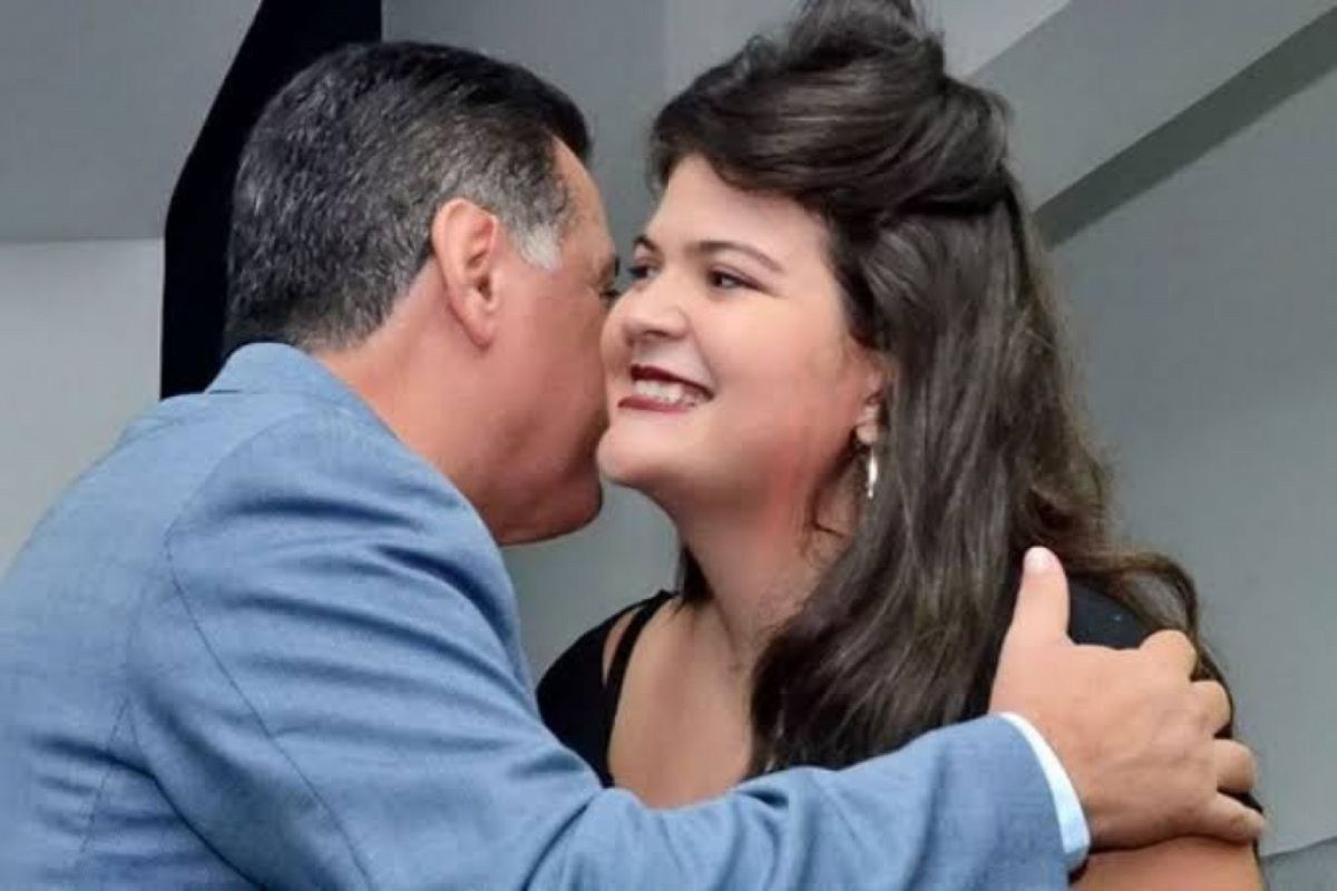 Aava Santiago nem pontua em pesquisa de candidatos a vereador