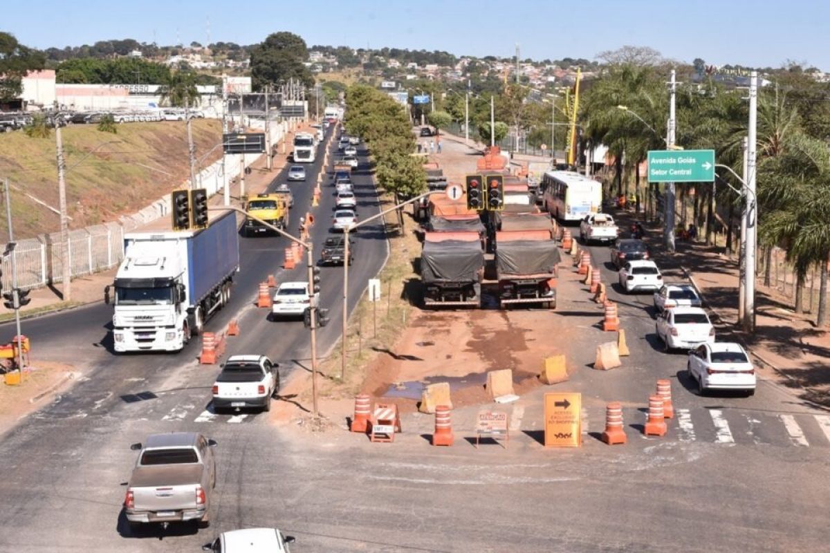 Obras na Perimetral Norte em Goiânia causam mudanças no trânsito e transtornos 