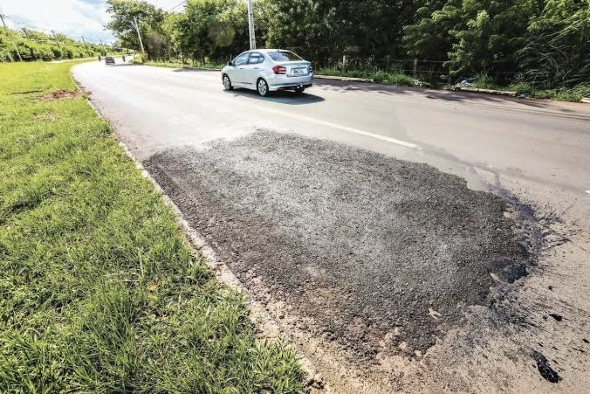 Apenas agora, em ano eleitoral, Rogério Cruz retoma recapeamento da Avenida Perimetral 