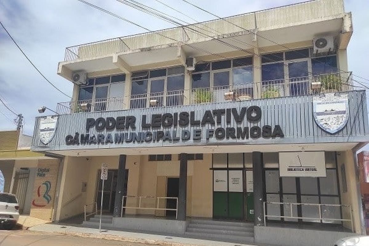 Câmara de Formosa aprova aumento de salários para vereadores, prefeito e secretários municipais