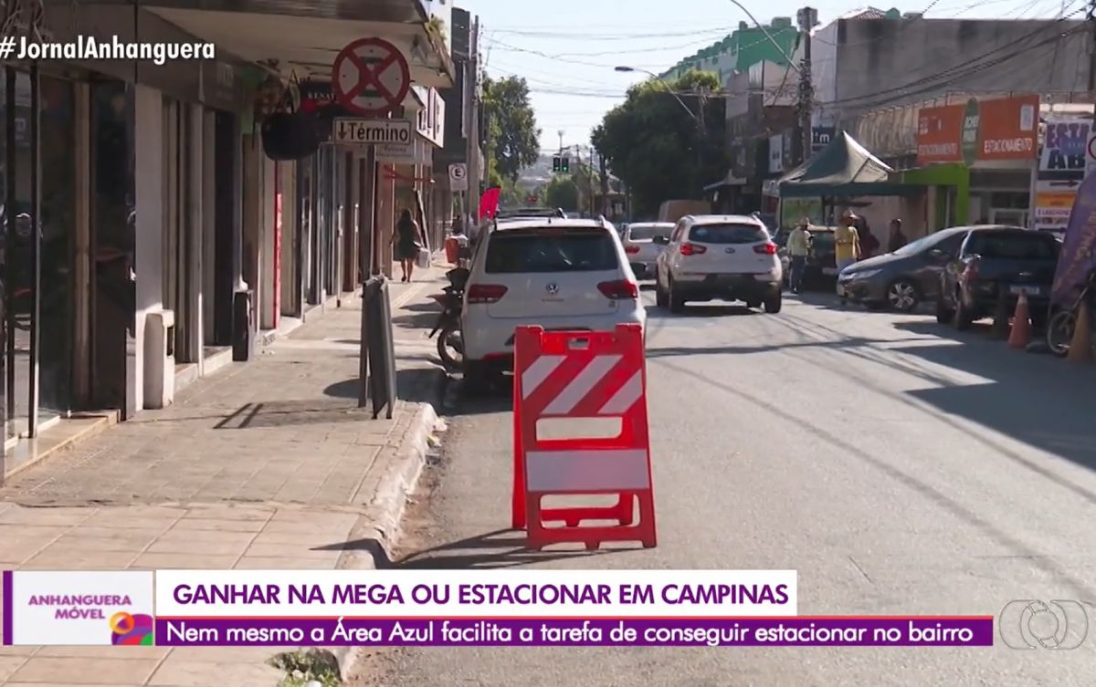 Estacionar na região de Campinas em Goiânia é quase impossível, mostra TV Anhanguera