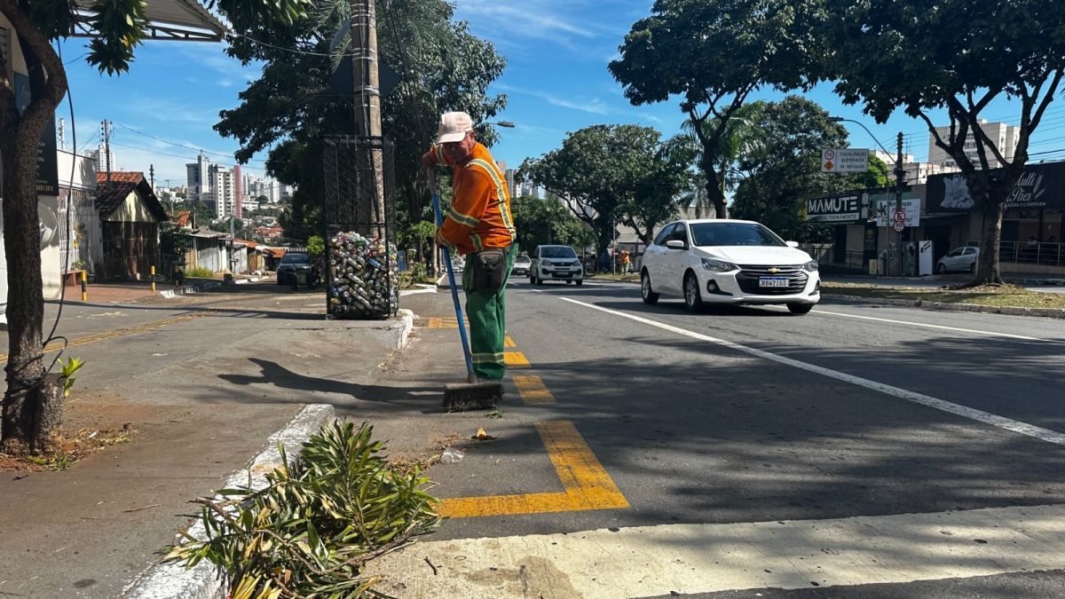 Sem obras, Rogério Cruz faz propaganda até de ruas varridas