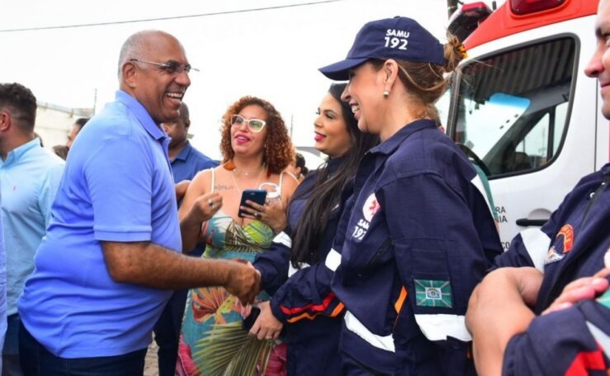 Depois de 3 anos de inércia, gestão Rogerio Cruz resolve finalmente alugar ambulâncias para o Samu